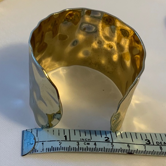 Vintage 1980’s statement golden finish bracelet - Picture 3 of 7